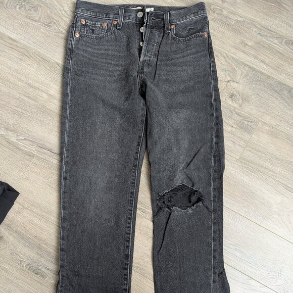 Levi's Black Distressed Jeans - Picture 1 of 3